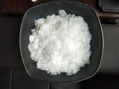 片碱的应急处理方法