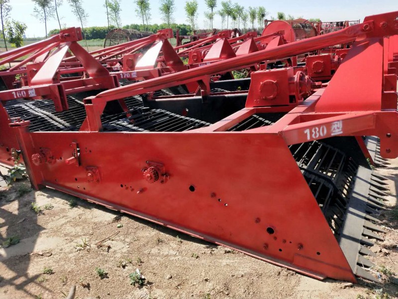 多功能地下根茎加深型黄芩苗收获机防风远志药材挖药机