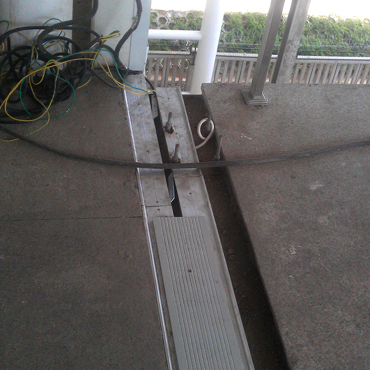 楼地面承重型变形缝 松原屋面伸缩缝可定制 锐嘉