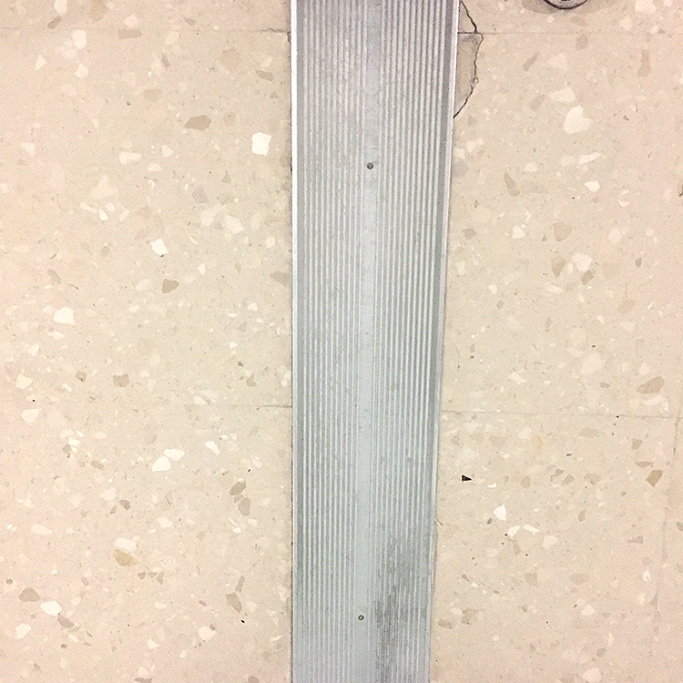 地面盖板型变形缝支持供应 长春建筑变形缝价格优惠