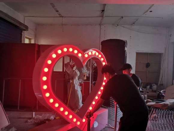 网红七夕节互动道具心形互动商场广场活动均可租赁