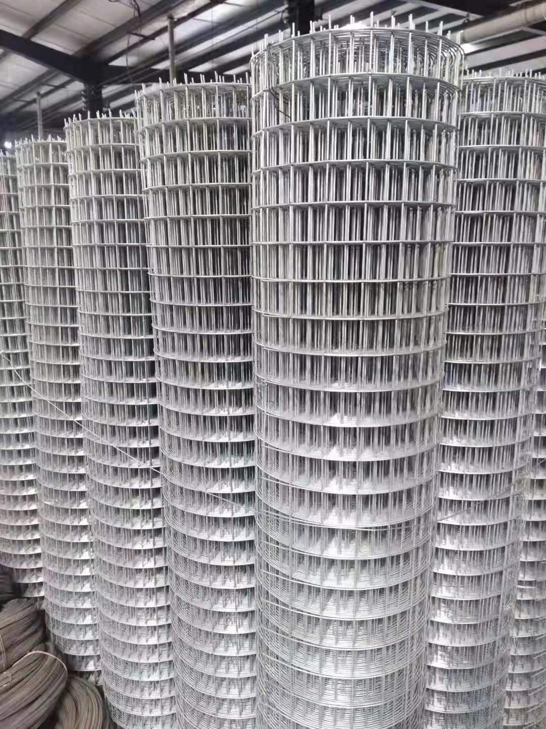 批发铁丝网 玉米网 圈地围栏 镀锌电焊网 养殖电焊网厂家