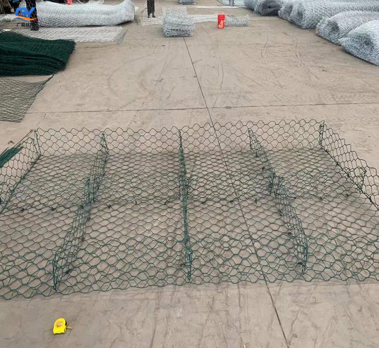 河北厂家专业生双隔板雷诺护垫、包塑石笼网欢迎致电