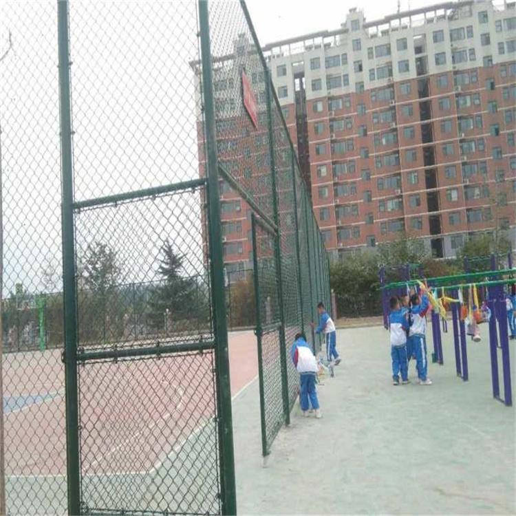 体育场围网 4米高体育场护栏网防护栏 组装球场护栏网