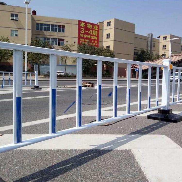 购物广场道路护栏 购物广场道路隔离栏 门口的道路护栏