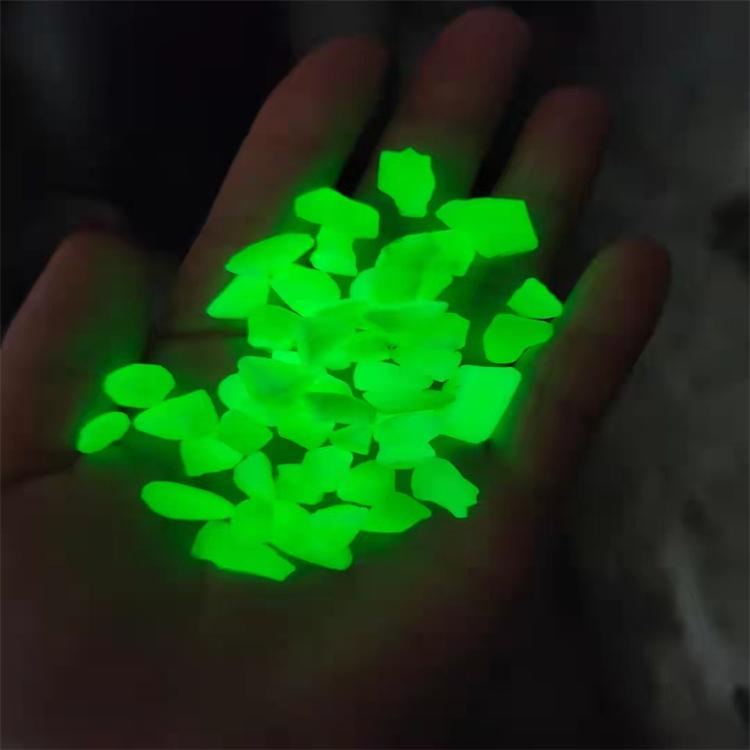 批发荧光石  源头批发价自发光石头  会发光的石头厂家