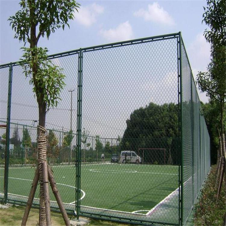 4米口字型篮球场防护网 浸塑足球场护栏网 羽毛球场围网厂家直销