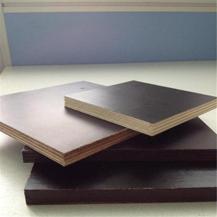 销售建筑模板尺寸全整芯厚面板覆膜面酚醛胶镜面板光滑镜面松木板