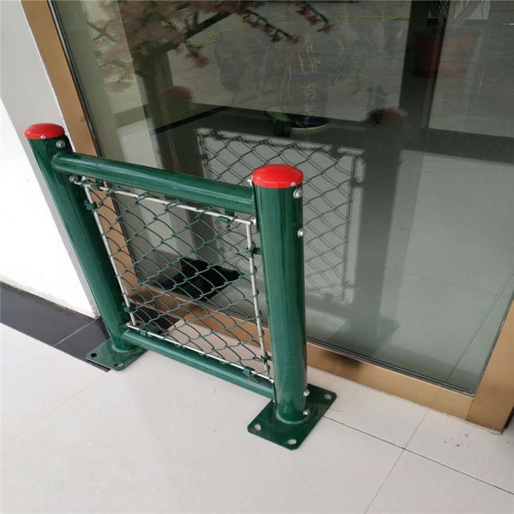 乒乓球场地围栏 羽毛球场围栏 东建 定制框架球场围网 基地出售