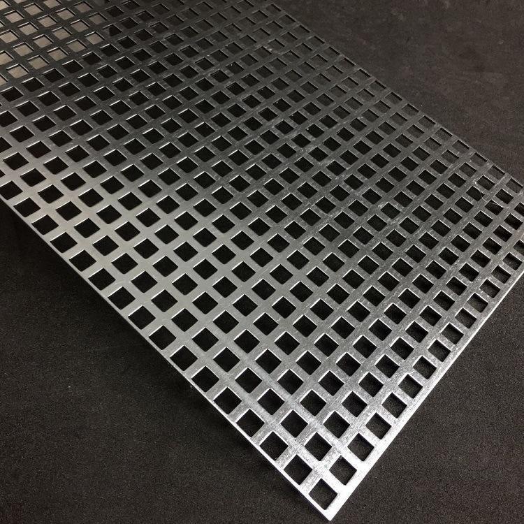 不锈钢冲孔网 供应金属圆孔网 镀锌防滑过滤冲孔网板