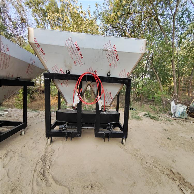 8吨大型牛羊粪有机肥 撒肥车 撒粪车 撒肥机 撒粪机