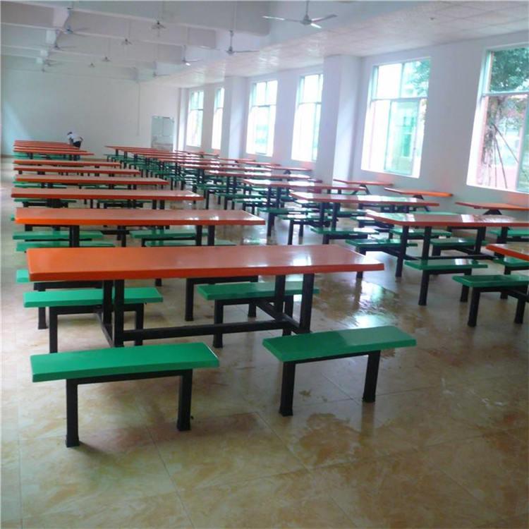 学校餐桌椅厂家供应价格优惠