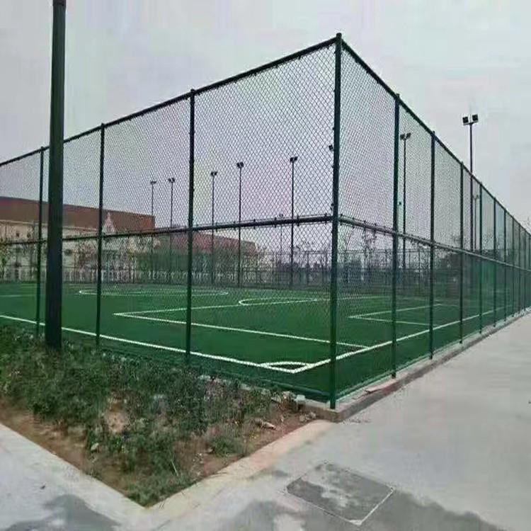 足球场护栏网