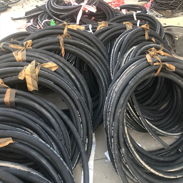 大口径多层钢丝编织耐高温液压缠绕液压泵站高压胶管软管