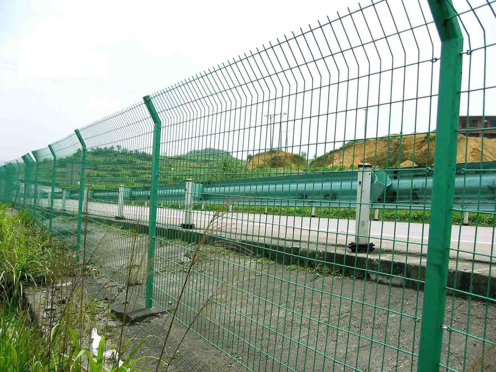 厂家直销高速公路护栏网 框架铁丝网护栏 绿化带隔离栅 双边丝护栏网