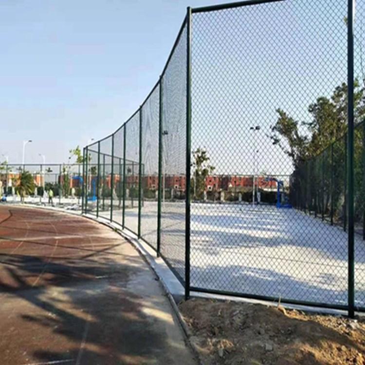 体育场护栏定制球场围网篮球场铁丝包塑勾花网笼式操场运动场围网