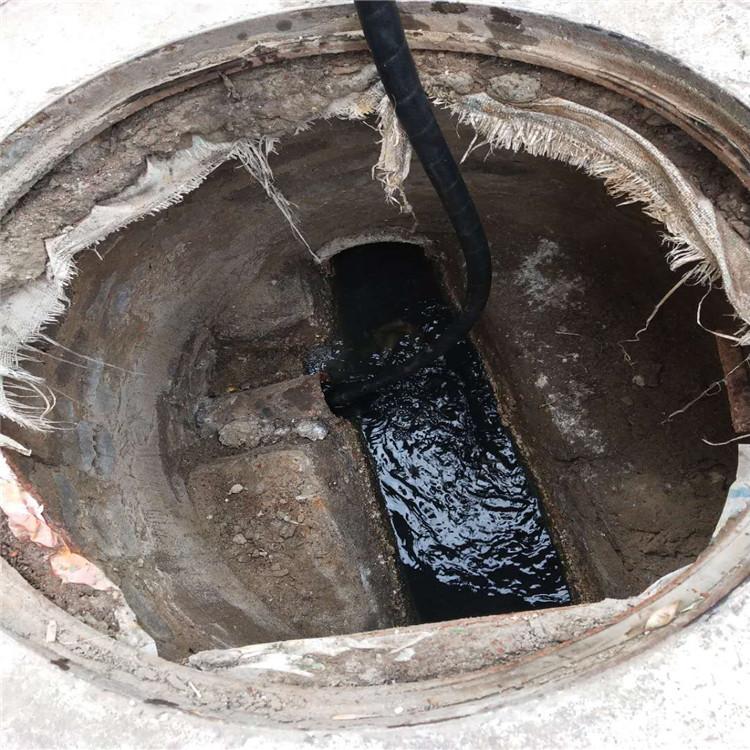 高压车疏通下水道