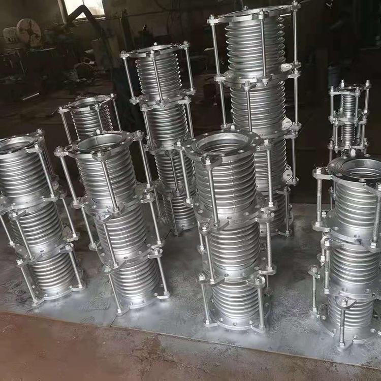 煤粉管道用三维补偿器复式拉杆套华轩机械