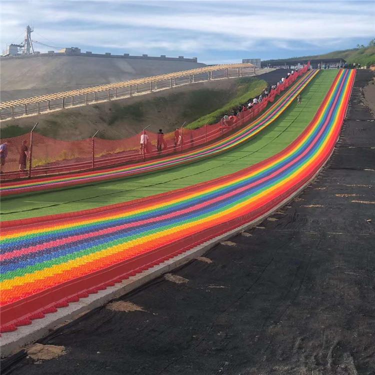 景区七彩滑道价格 户外游乐设备彩虹滑道 大型彩虹滑道旱雪滑道