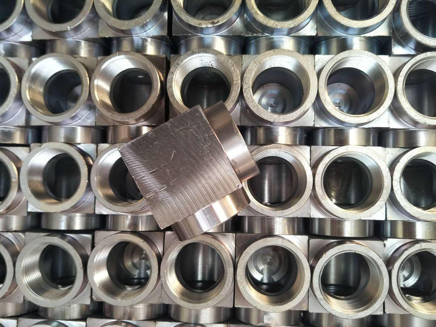 现货供应消防灭火气体弯头/镀锌锻制灭火气体三通/丝扣螺纹气体管件