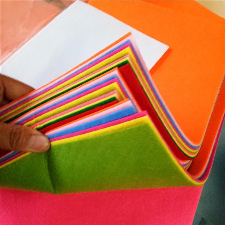 厂家PP纺粘无纺布 透气丙纶纺粘无纺布 彩色无纺布面料定制