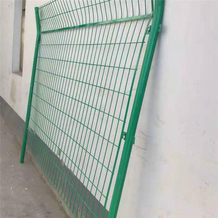 钧平丝网 工程围挡 勾花网护栏网 护栏网生产厂家