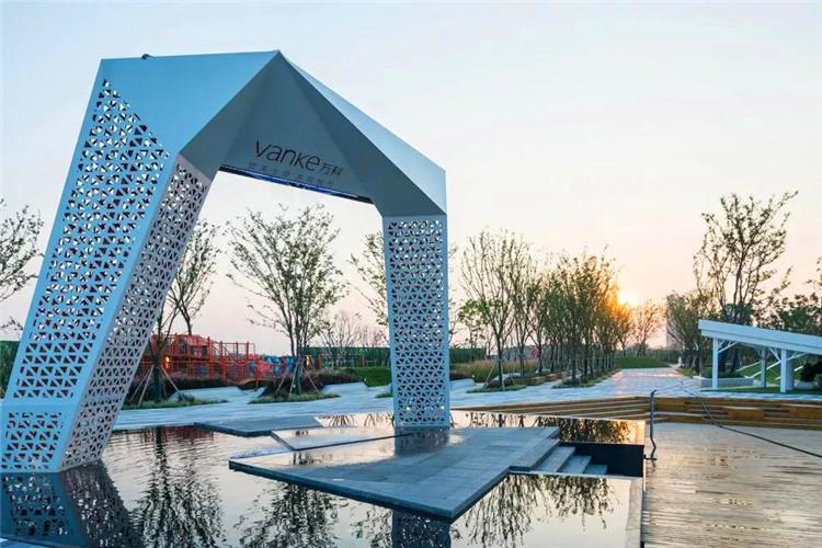 园林不锈钢雕塑 不锈钢雕塑 寺庙雕塑供应