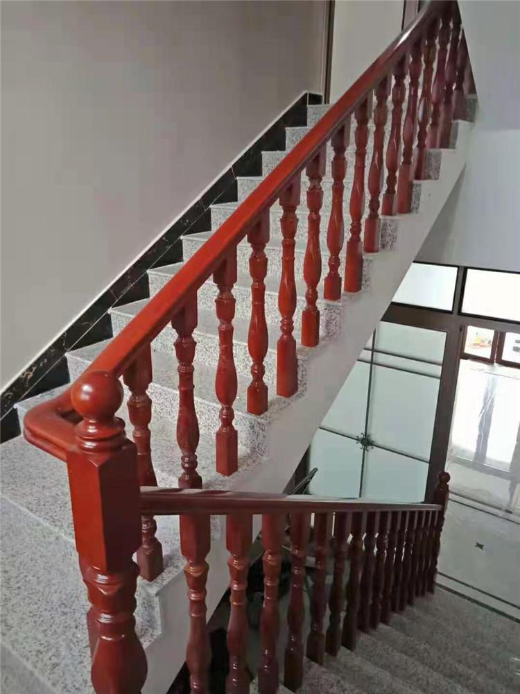 高档别墅室内楼梯 中式家具定制 整体原实木楼梯