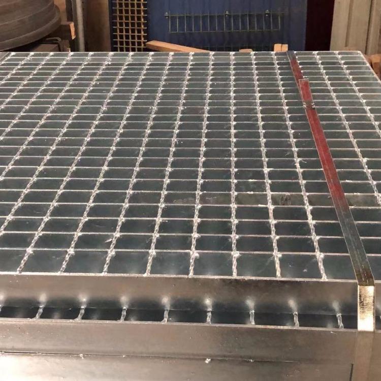 踏步钢格栅踏步板钢格板 电厂平台钢格板  钢格板价格多少
