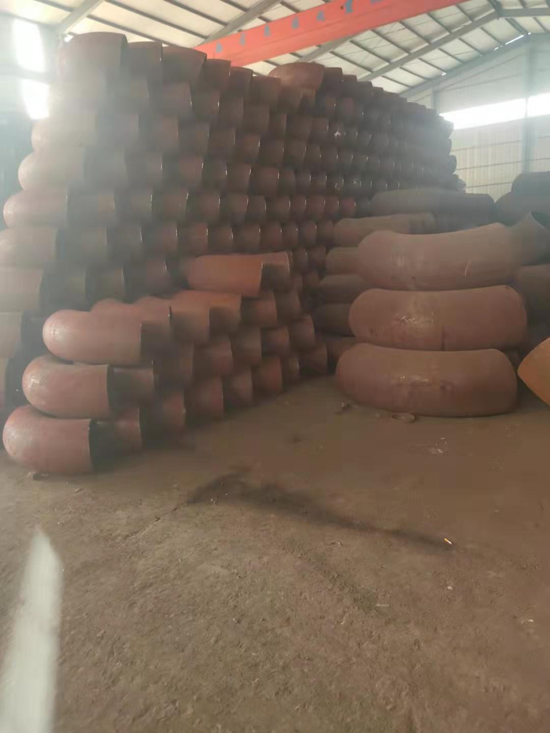 不锈钢弯头   碳钢弯头，304不锈钢弯头  20#碳钢弯头