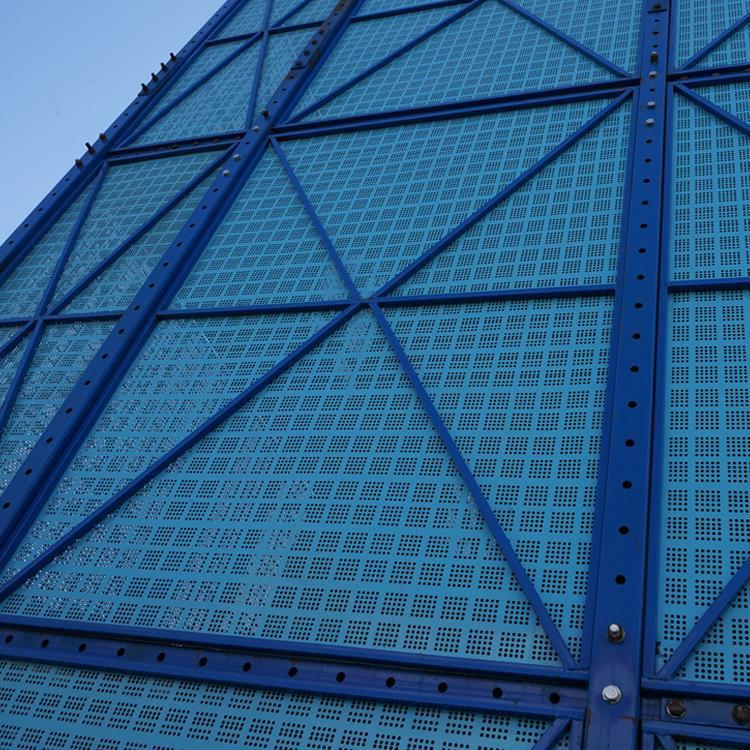 利安美信 广安建筑冲孔爬架防护网厂家 固定式升降平台厂家