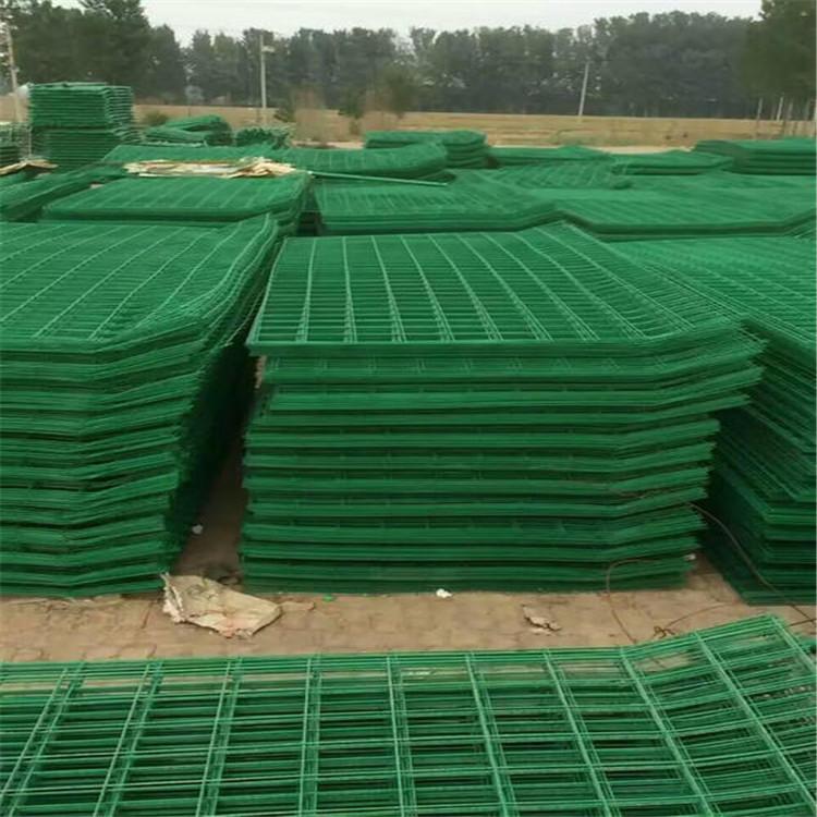 框架护栏网 框架公路护栏网  框架隔离网田日字框护栏网厂