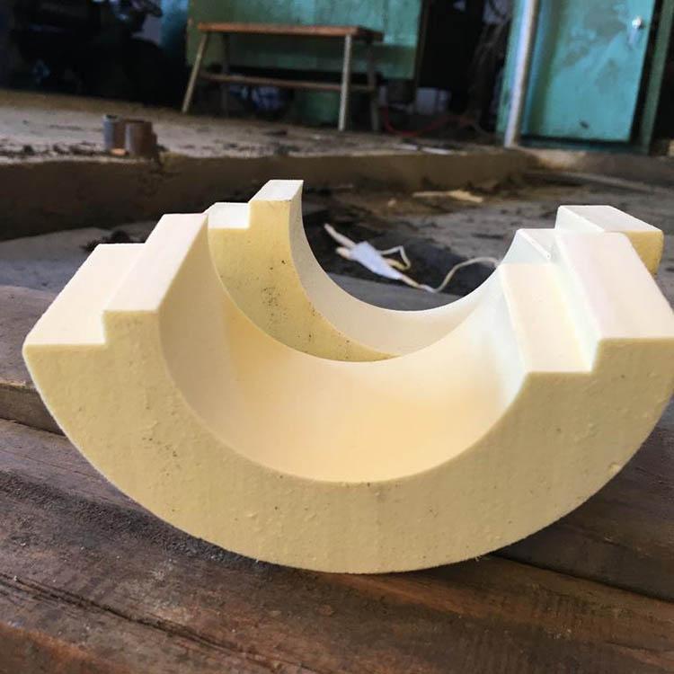 聚氨酯管托聚氨酯保冷管 硬质聚氨酯发泡管托 高密度聚氨酯管托 钰龙木制品