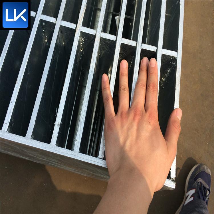 楼梯钢格栅板 电厂平台钢格栅板 楼梯脚踏板