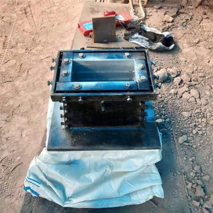 厂家直供 合金机口 高铬多孔砖机口 可调式耐磨砖机口