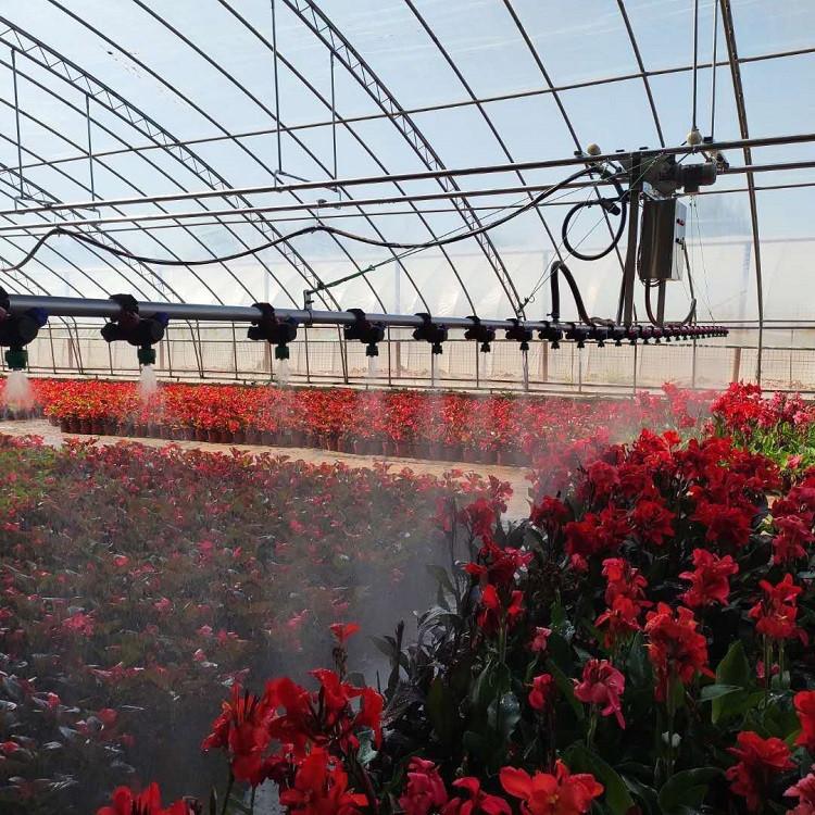 小型温室洒水车