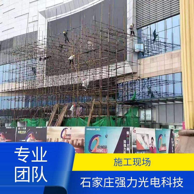 厂家长期供应LED显示屏-室内全彩 