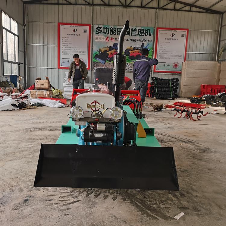 河北乾业新小型乘坐履带式旋耕机 水田专用微耕机 多功能农用微耕机 四驱后旋微耕机