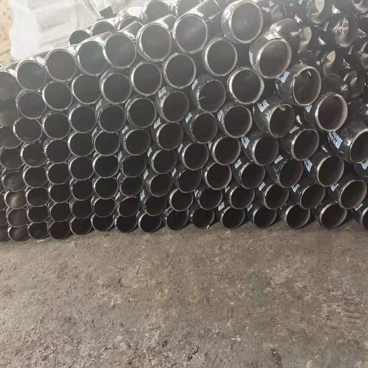 冲压碳钢弯头 产品大口径冲压弯头 定做碳钢大口径弯头 大量出售