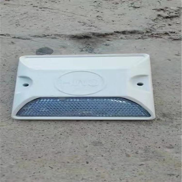 玻璃钢柱式轮廓标 PVC柱式轮廓标 轮廓标底座