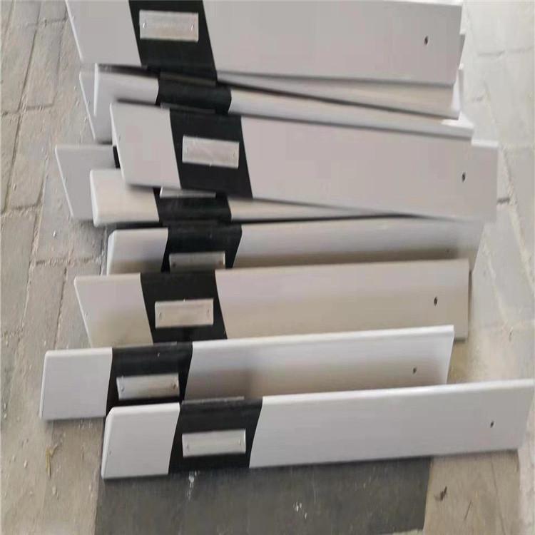 高速路波型护栏梯形轮廓标 柱式反光标 公路护栏安全标识