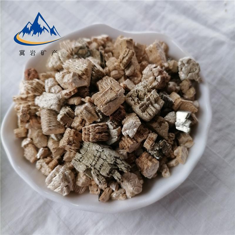 厂家大量供应 孵化 龟 蛇 蛋用4-8mm银白色膨胀蛭石 大颗粒蛭石