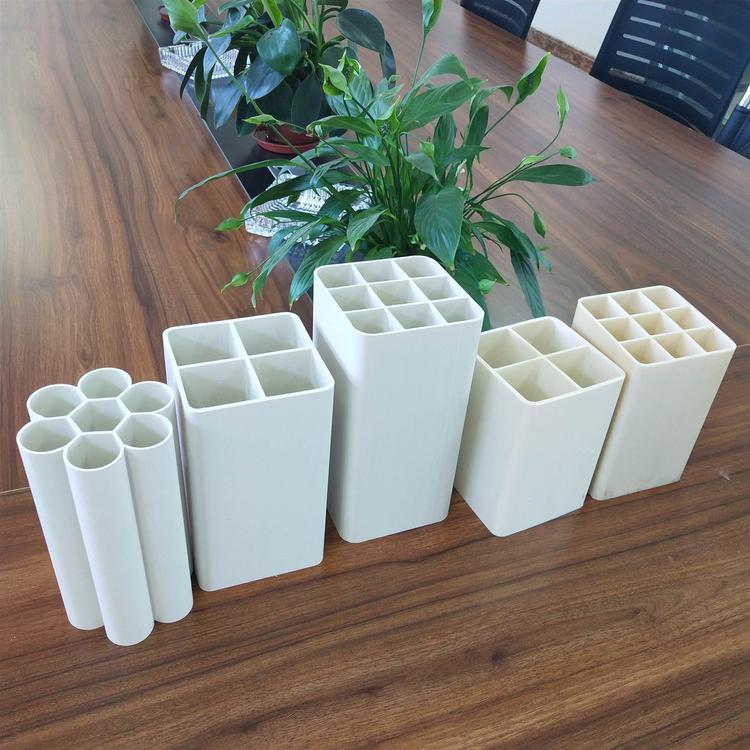 厂家供应 107PVC塑合金格栅管  PVC格栅管  107四孔格栅管 PVC格栅穿线管规格多样 