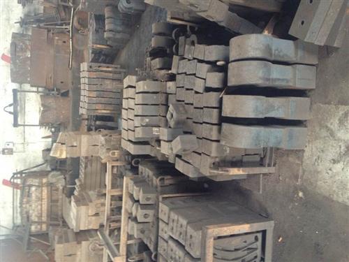 高铬耐磨破碎机锤头腾荣破碎机的锤破锤头