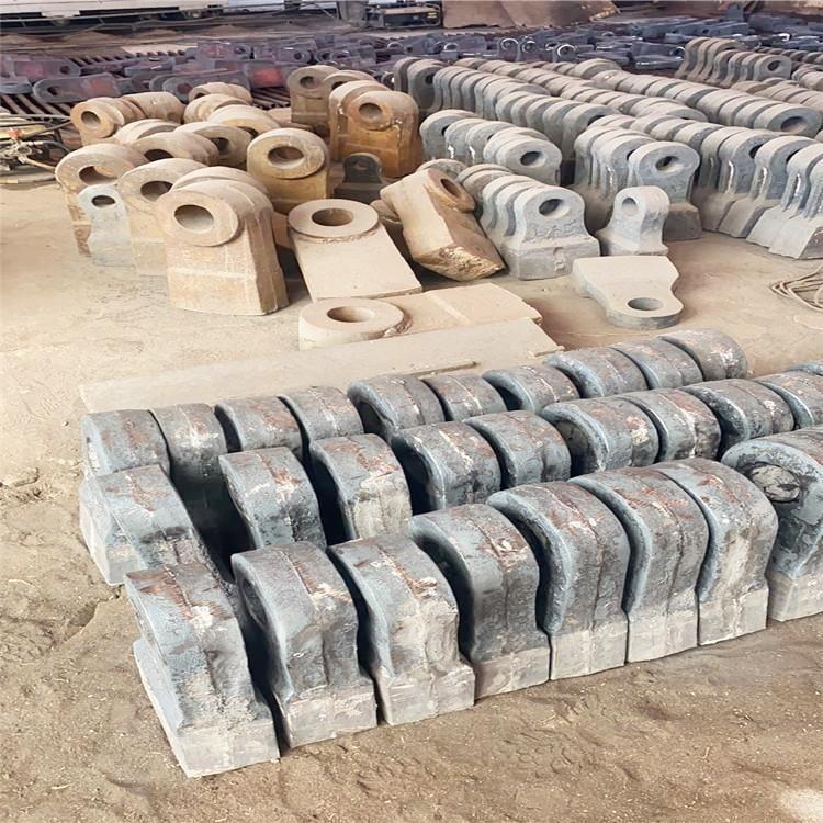 破碎机锤头腾荣铁矿石破碎机