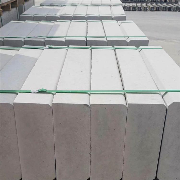 耐腐蚀经久路沿石 无杂质保护树根泥土流失 欢迎致电