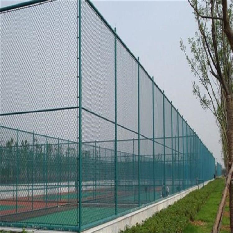体育场护栏定制球场围网篮球场铁丝包塑勾花网笼式操场运动场围网
