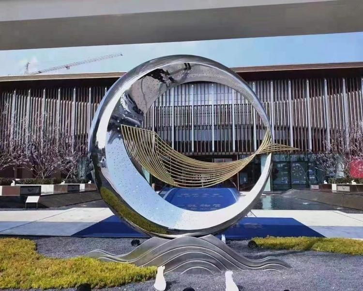 景区门口艺术圆环不锈钢雕塑现货供应抽象小鱼造型