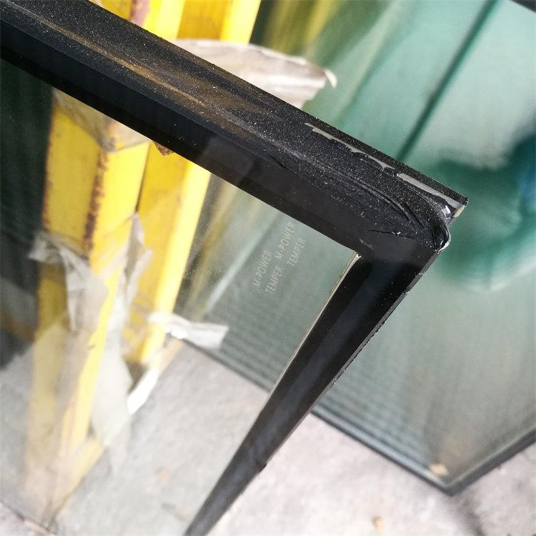 钢化玻璃 多种玻璃原材料_钢化玻璃深加工企业