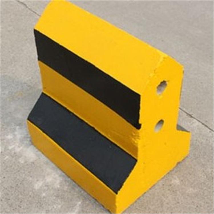 电杆防护墩供应 交通吹塑防撞桶 电缆防撞墩